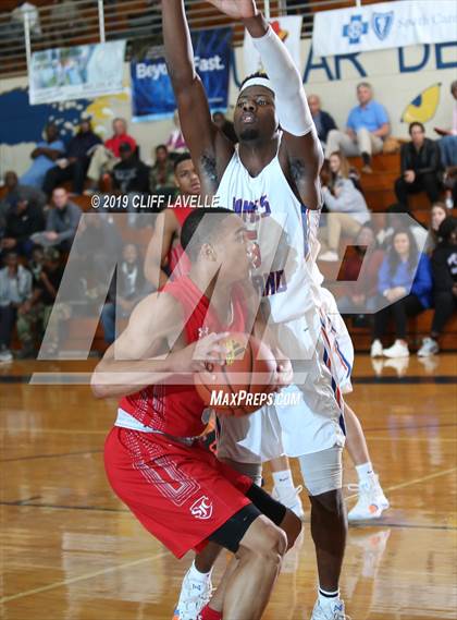 Thumbnail 1 in St. John's vs James Island (Rotary Roundball Classic) photogallery.