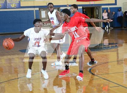 Thumbnail 3 in St. John's vs James Island (Rotary Roundball Classic) photogallery.