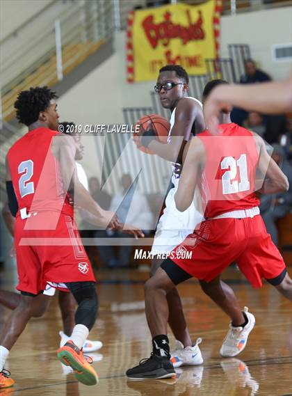 Thumbnail 2 in St. John's vs James Island (Rotary Roundball Classic) photogallery.