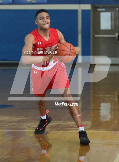 Thumbnail 2 in St. John's vs James Island (Rotary Roundball Classic) photogallery.