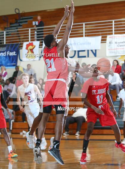 Thumbnail 1 in St. John's vs James Island (Rotary Roundball Classic) photogallery.