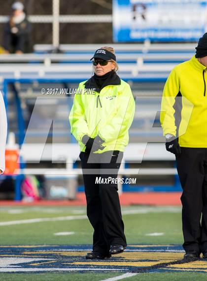 Thumbnail 2 in Mendon vs. Vestal (NYSPHSAA Class B Semifinal) photogallery.