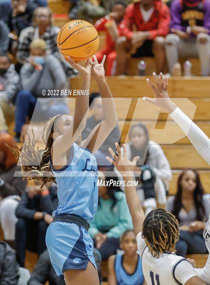 Thumbnail 3 in Norcross vs Lovejoy (Hawks-Naismith Holiday Classic) photogallery.