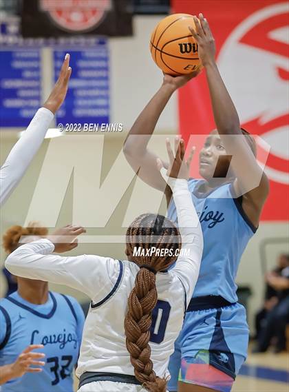 Thumbnail 3 in Norcross vs Lovejoy (Hawks-Naismith Holiday Classic) photogallery.