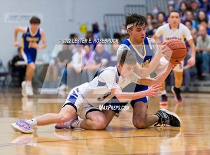 Thumbnail 2 in Stockdale vs. Comfort (UIL 3A Bi-District Playoffs) photogallery.