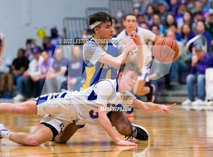 Thumbnail 1 in Stockdale vs. Comfort (UIL 3A Bi-District Playoffs) photogallery.