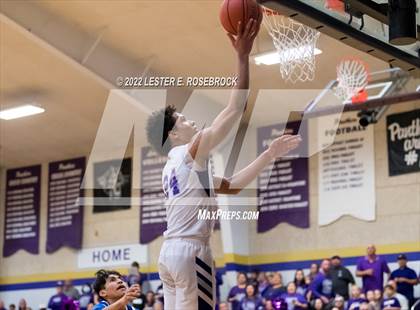 Thumbnail 1 in Stockdale vs. Comfort (UIL 3A Bi-District Playoffs) photogallery.