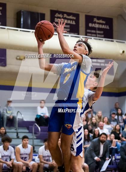 Thumbnail 1 in Stockdale vs. Comfort (UIL 3A Bi-District Playoffs) photogallery.