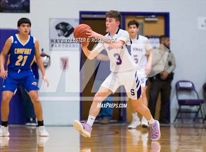 Thumbnail 3 in Stockdale vs. Comfort (UIL 3A Bi-District Playoffs) photogallery.