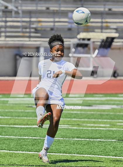 Thumbnail 1 in Hendrickson vs. Port Neches-Groves (UIL Soccer 5A Region 3 Regional Semifinal) photogallery.