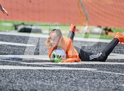 Thumbnail 1 in Hendrickson vs. Port Neches-Groves (UIL Soccer 5A Region 3 Regional Semifinal) photogallery.