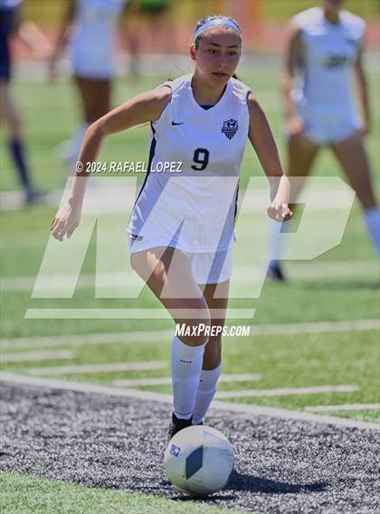 Thumbnail 1 in Hendrickson vs. Port Neches-Groves (UIL Soccer 5A Region 3 Regional Semifinal) photogallery.