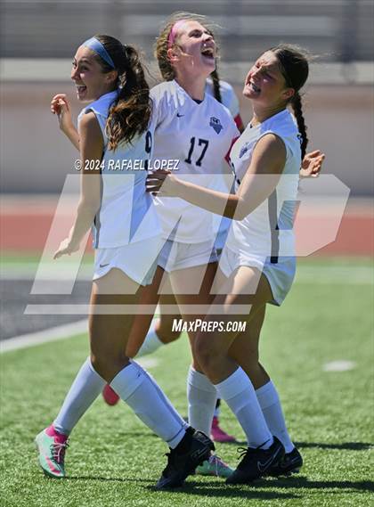 Thumbnail 2 in Hendrickson vs. Port Neches-Groves (UIL Soccer 5A Region 3 Regional Semifinal) photogallery.