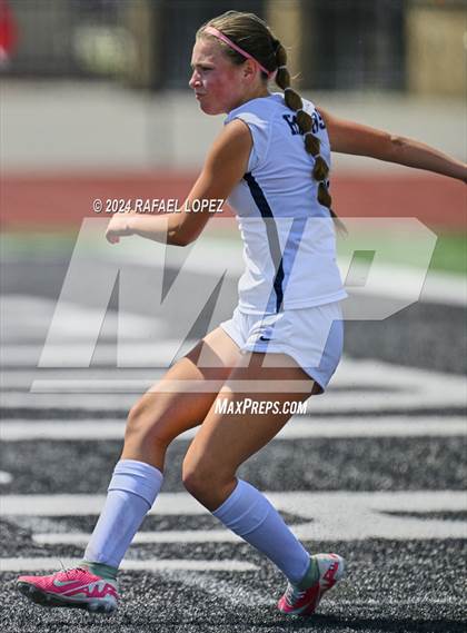 Thumbnail 2 in Hendrickson vs. Port Neches-Groves (UIL Soccer 5A Region 3 Regional Semifinal) photogallery.