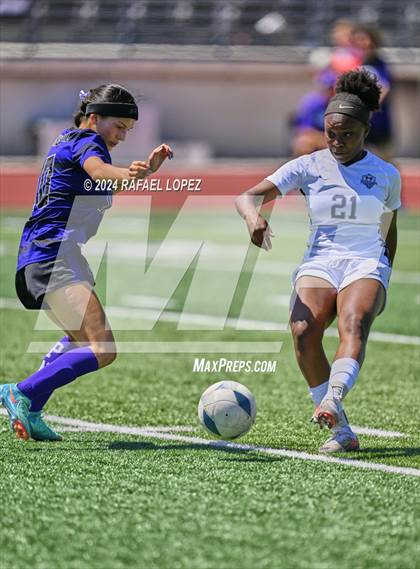 Thumbnail 1 in Hendrickson vs. Port Neches-Groves (UIL Soccer 5A Region 3 Regional Semifinal) photogallery.
