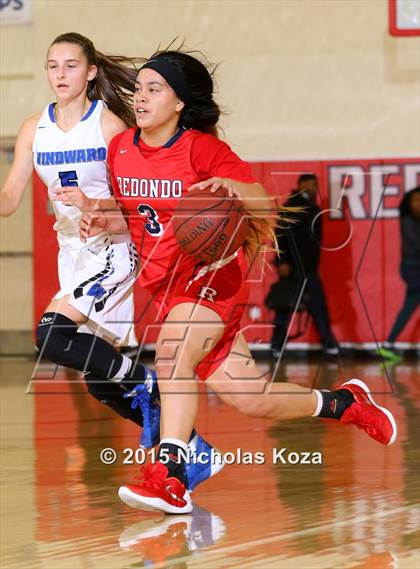 Thumbnail 2 in Windward vs. Redondo Union (Battle at the Beach Classic) photogallery.