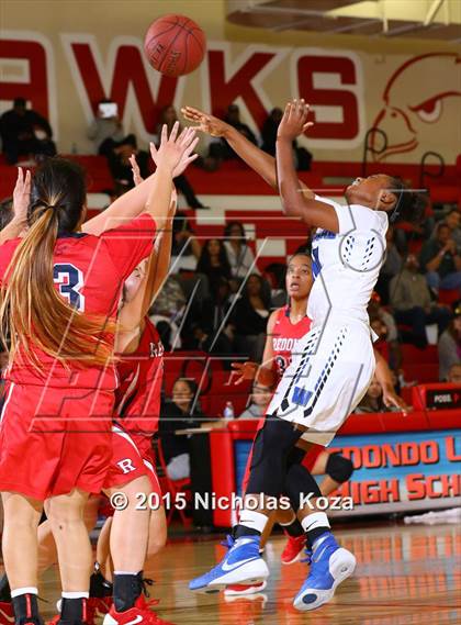 Thumbnail 1 in Windward vs. Redondo Union (Battle at the Beach Classic) photogallery.