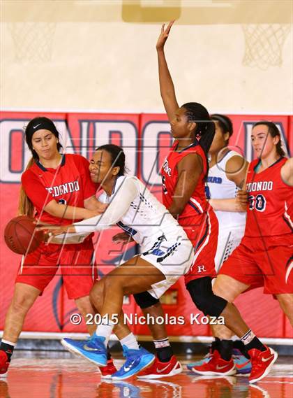 Thumbnail 2 in Windward vs. Redondo Union (Battle at the Beach Classic) photogallery.