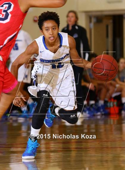 Thumbnail 2 in Windward vs. Redondo Union (Battle at the Beach Classic) photogallery.