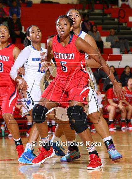 Thumbnail 2 in Windward vs. Redondo Union (Battle at the Beach Classic) photogallery.