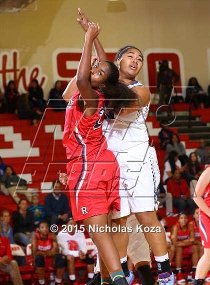 Thumbnail 2 in Windward vs. Redondo Union (Battle at the Beach Classic) photogallery.