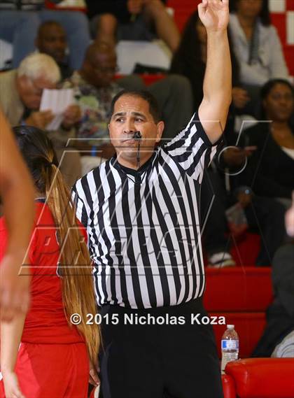 Thumbnail 3 in Windward vs. Redondo Union (Battle at the Beach Classic) photogallery.