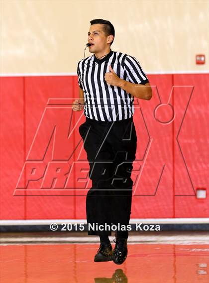 Thumbnail 2 in Windward vs. Redondo Union (Battle at the Beach Classic) photogallery.