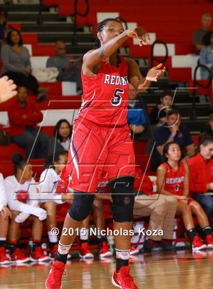 Thumbnail 2 in Windward vs. Redondo Union (Battle at the Beach Classic) photogallery.