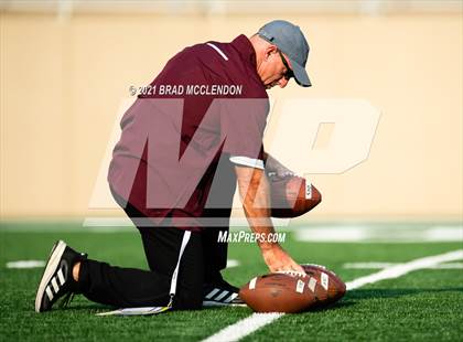 Thumbnail 3 in Rowlett vs Plano photogallery.