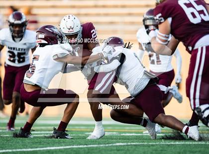 Thumbnail 2 in Rowlett vs Plano photogallery.
