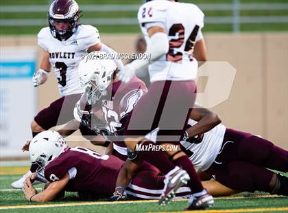 Thumbnail 3 in Rowlett vs Plano photogallery.