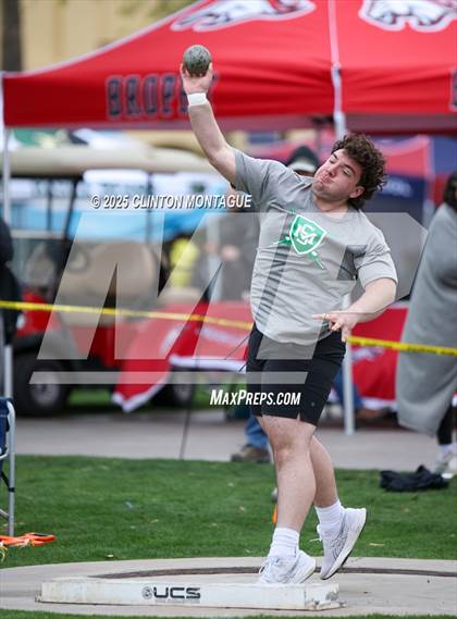 Thumbnail 3 in Devon Allen Invitational (Shot Put) photogallery.
