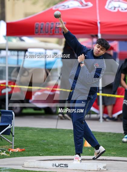 Thumbnail 3 in Devon Allen Invitational (Shot Put) photogallery.