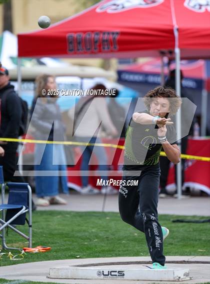 Thumbnail 1 in Devon Allen Invitational (Shot Put) photogallery.