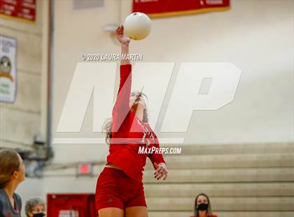 Thumbnail 2 in Lake Highland Prep @ Cardinal Gibbons photogallery.