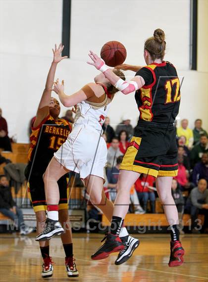Thumbnail 2 in Carondelet vs Berkeley (Campolindo/Bentley Shootout) photogallery.