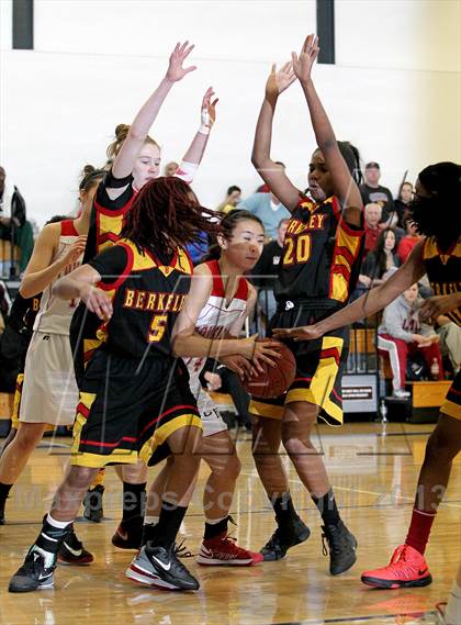 Thumbnail 2 in Carondelet vs Berkeley (Campolindo/Bentley Shootout) photogallery.