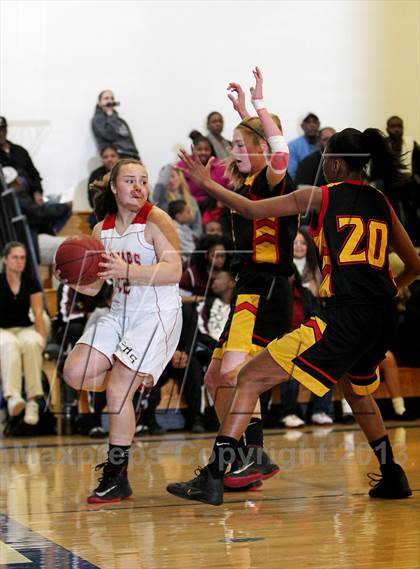 Thumbnail 1 in Carondelet vs Berkeley (Campolindo/Bentley Shootout) photogallery.