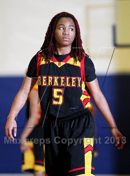 Thumbnail 1 in Carondelet vs Berkeley (Campolindo/Bentley Shootout) photogallery.