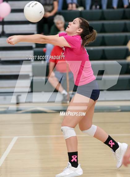 Thumbnail 2 in Great Oak @ Murrieta Mesa photogallery.