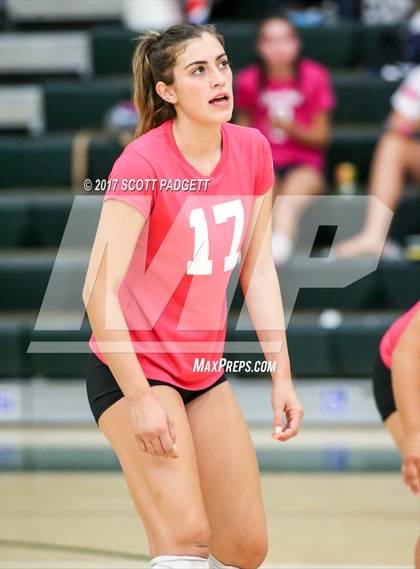 Thumbnail 1 in Great Oak @ Murrieta Mesa photogallery.