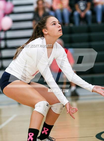 Thumbnail 3 in Great Oak @ Murrieta Mesa photogallery.