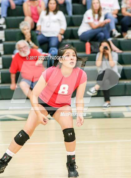 Thumbnail 2 in Great Oak @ Murrieta Mesa photogallery.