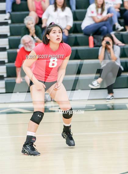 Thumbnail 1 in Great Oak @ Murrieta Mesa photogallery.