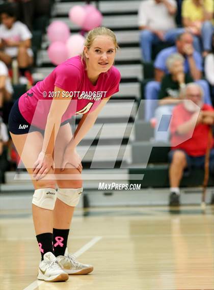 Thumbnail 1 in Great Oak @ Murrieta Mesa photogallery.