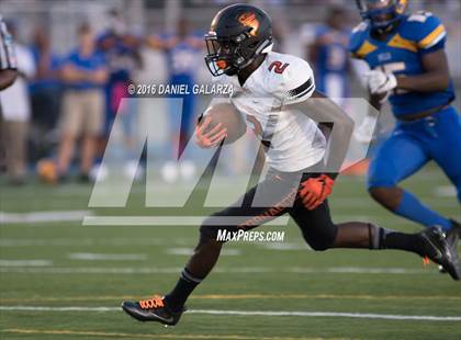 Thumbnail 2 in Northwestern vs Booker T Washington photogallery.