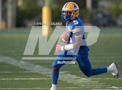 Thumbnail 2 in Northwestern vs Booker T Washington photogallery.