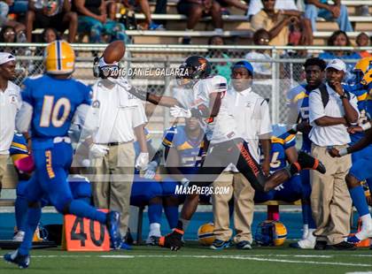 Thumbnail 1 in Northwestern vs Booker T Washington photogallery.