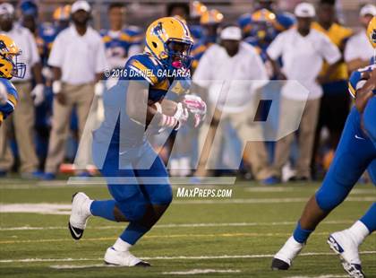 Thumbnail 1 in Northwestern vs Booker T Washington photogallery.