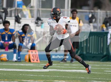 Thumbnail 3 in Northwestern vs Booker T Washington photogallery.